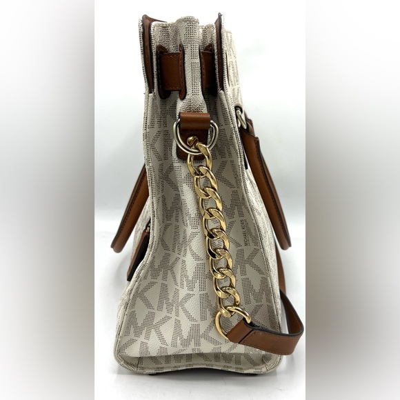 Michael Kors Hamilton Signature Large Tote - Picture 5 of 16